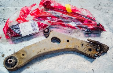 Замена амортизаторов и переднего рычага Хендай ix35  (подробные фото)