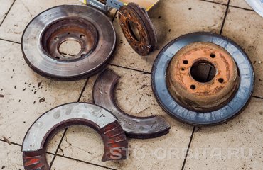 Замена тормозных колодок и дисков Хендай Солярис (подробные фото)